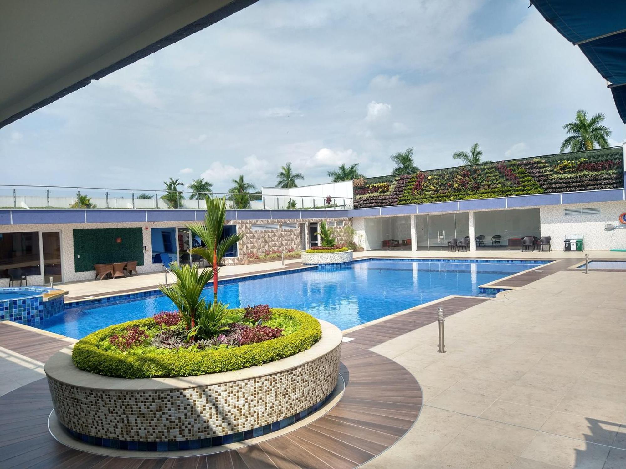 קאלי Hotel Royal Elim International מראה חיצוני תמונה Club House